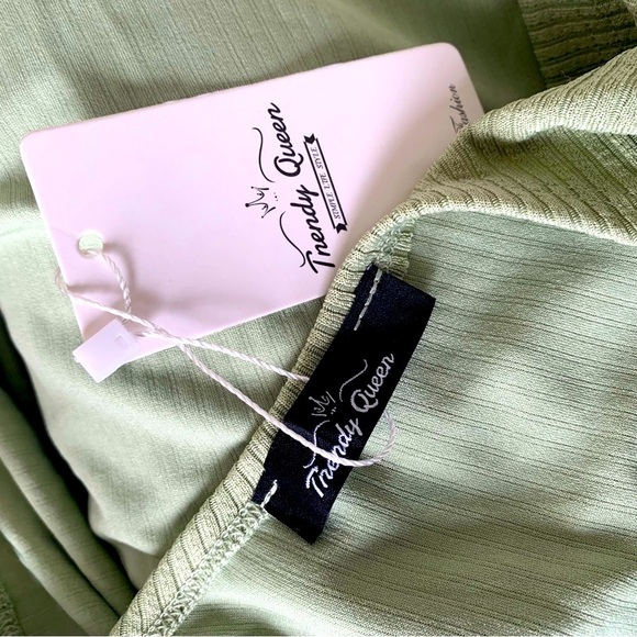 Women’s Olive Green NWT Half  Ribbed Crop Tank Top size XL - Picture 4 of 5